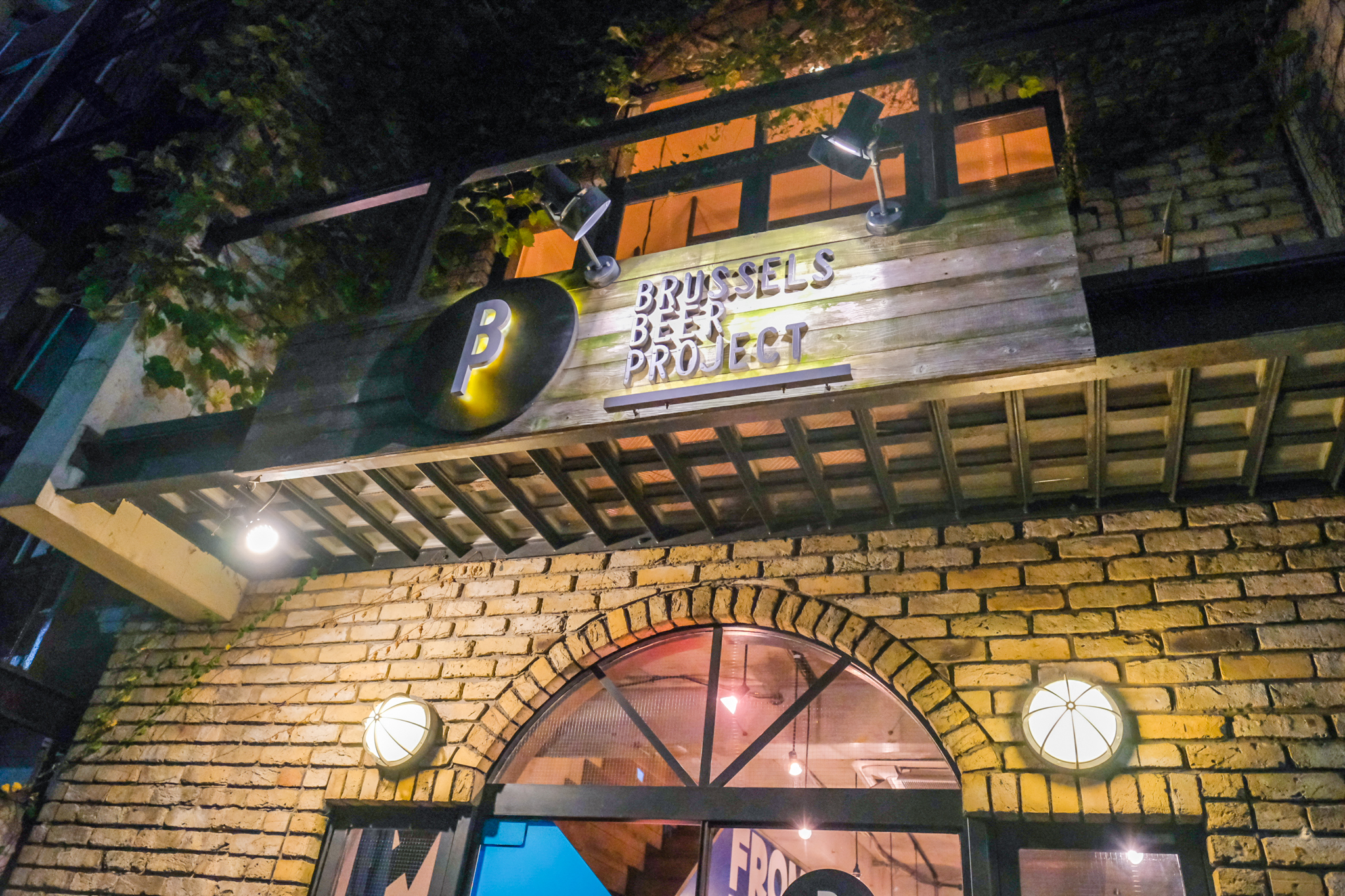 ブラッセルズ さんの 公式写真