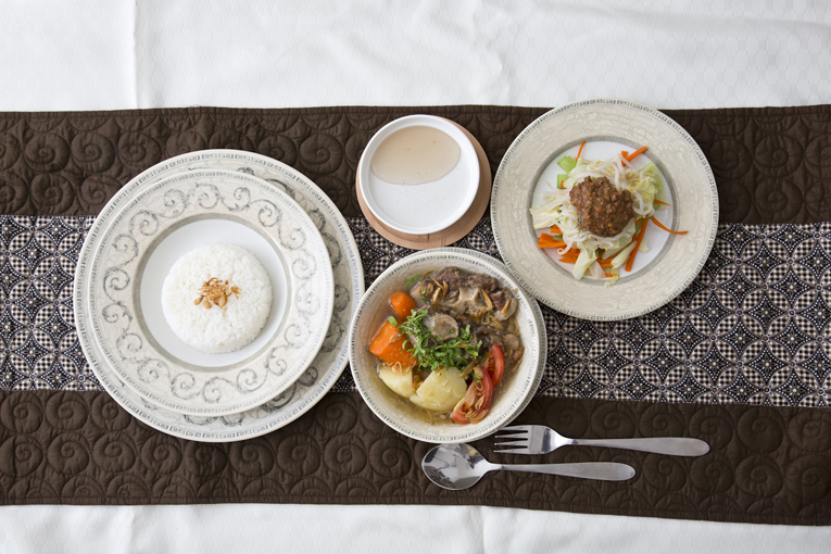 Hendri さんの 本格家庭料理ソプ・ブントゥット！