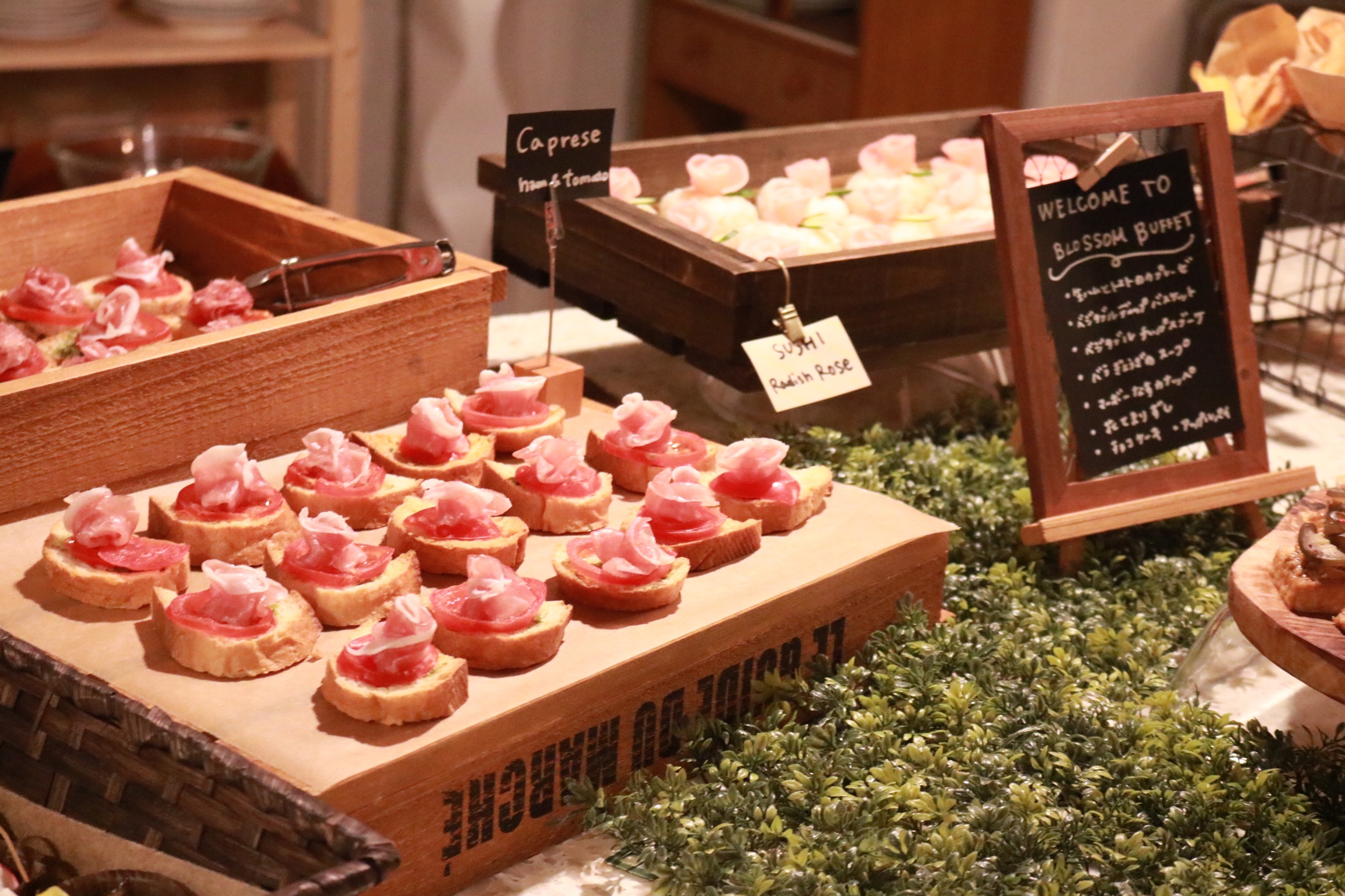 ERIKO さんの 色を食べよう！カラフルどんぶり（限定予約）