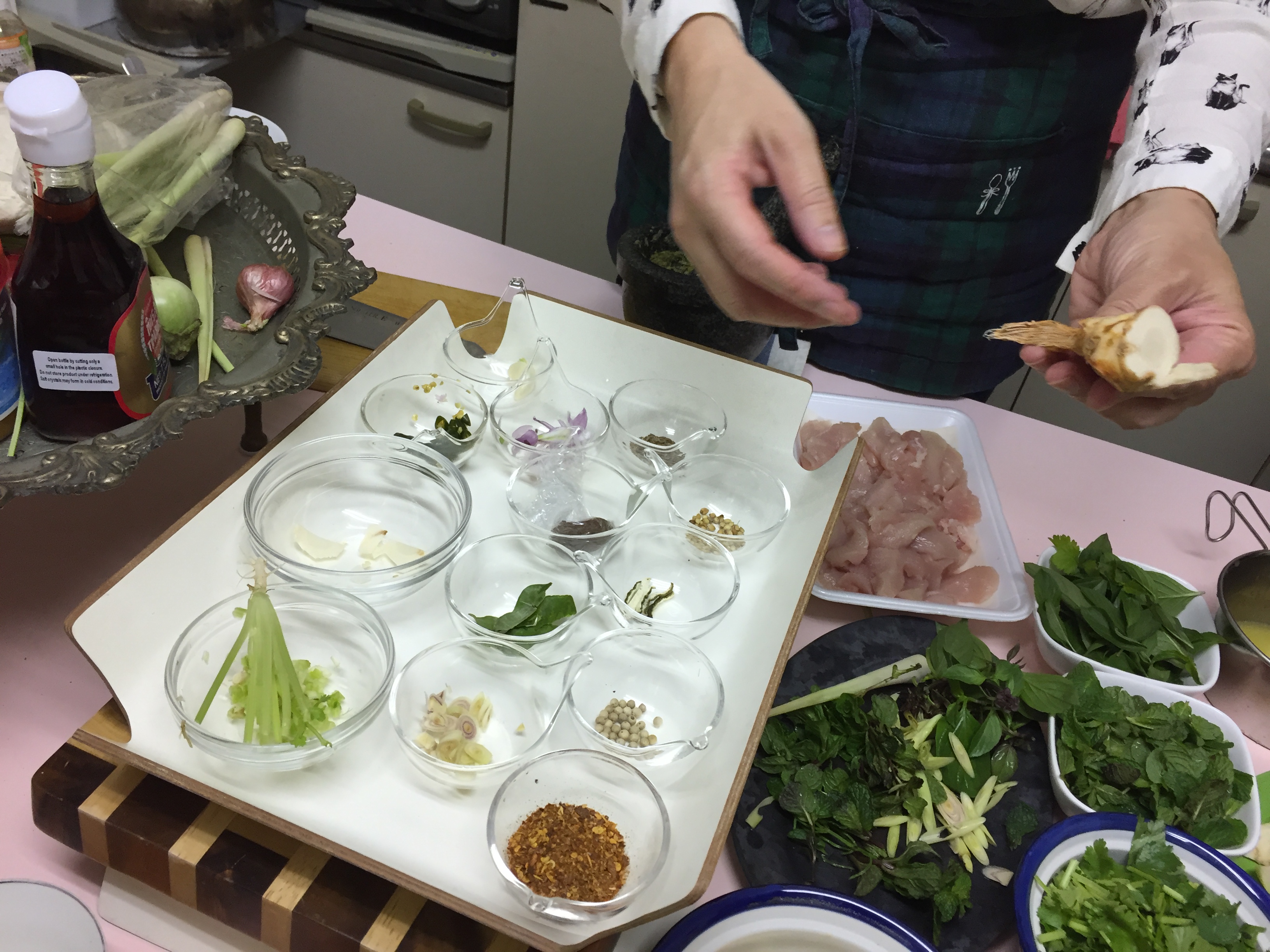 Momoko さんの グリーンカレー研究室！生タイハーブたっぷり！