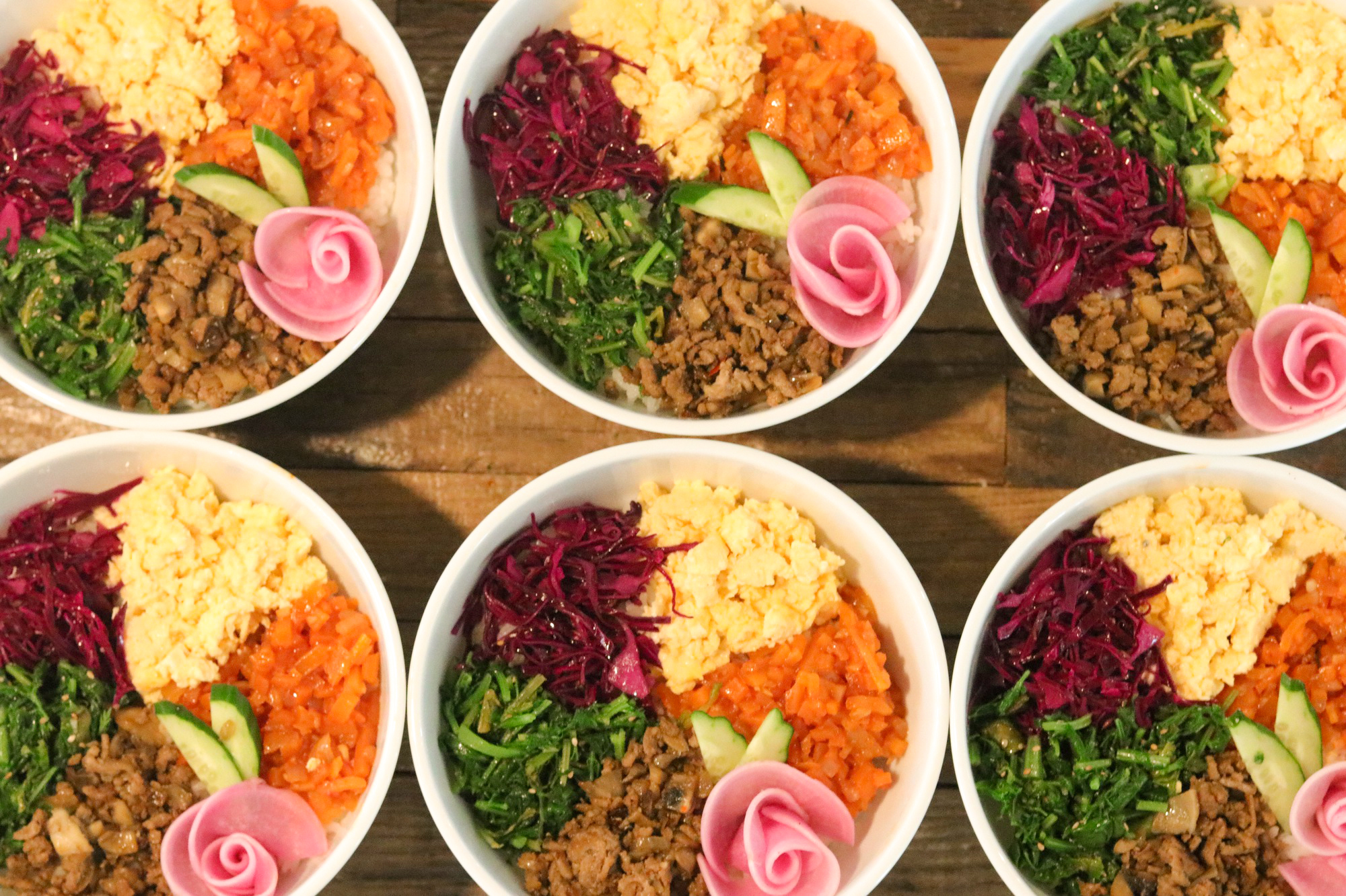 ERIKO さんの 色を食べよう！カラフルどんぶり（限定予約）