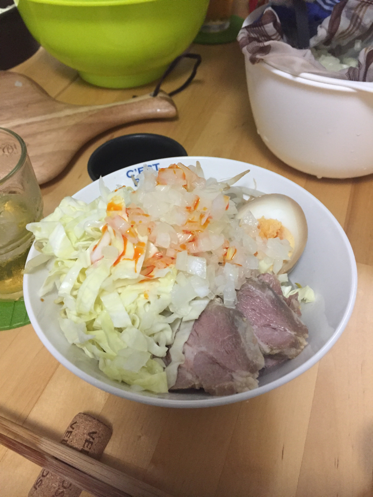 Yuni さんの ブルガリア料理でバラ祭りー新宿御苑ピクニック