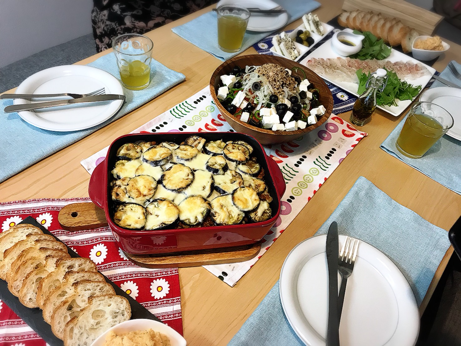 Minami さんの オリーブとハーブ、野菜たっぷり☆ギリシャ料理を食べる会