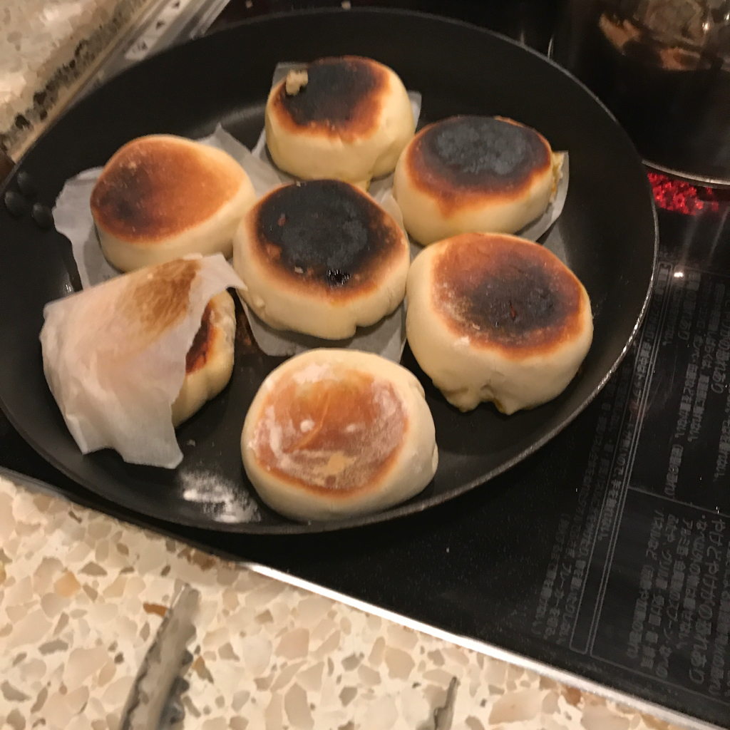 Naoko さんの 【手ごねパン教室】焼きたてもっちりベーグルで自分だけのベーグルサンド！