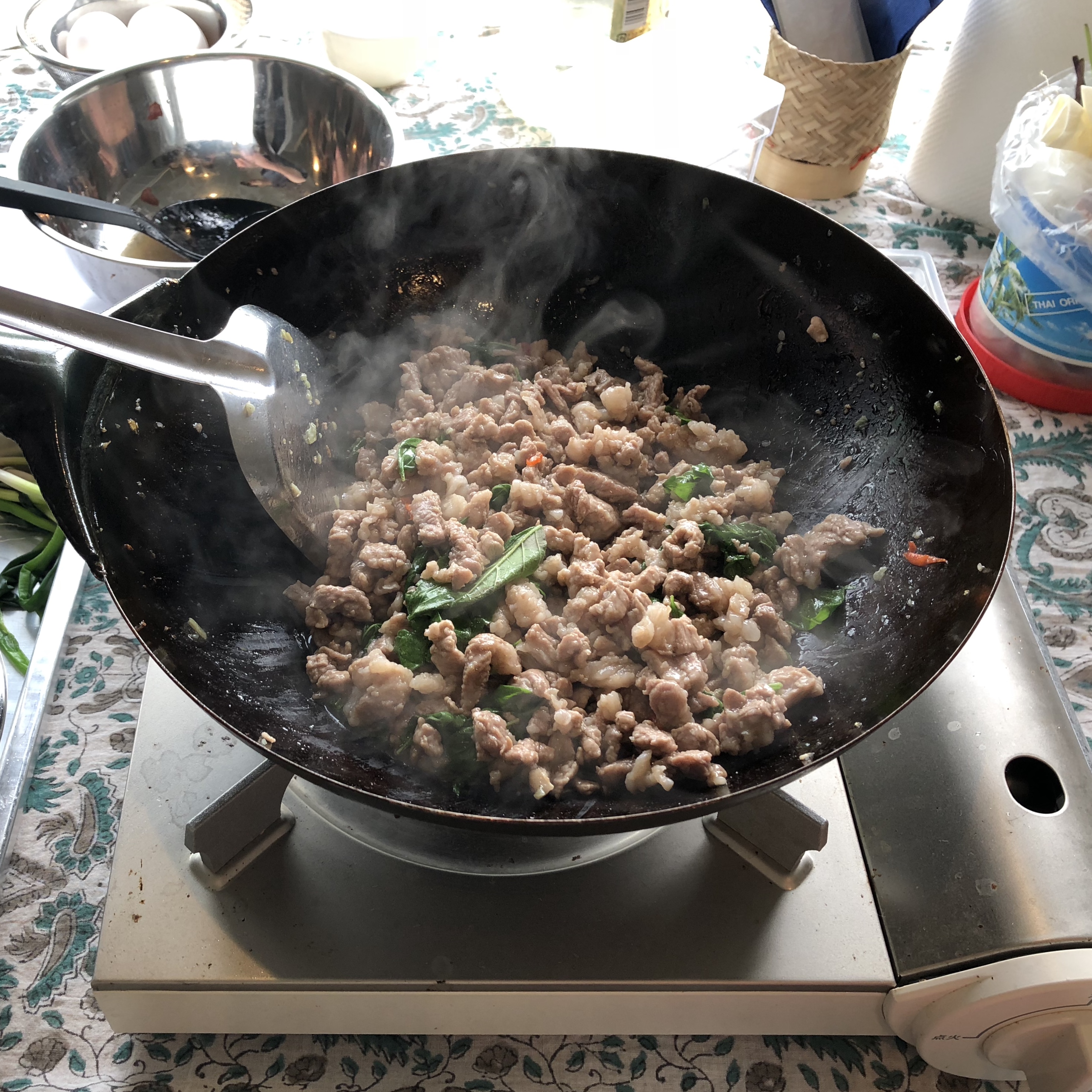 YUKIKO さんの タイ料理がわかる！作って味わえる！「鶏肉のガパオごはん」ほか