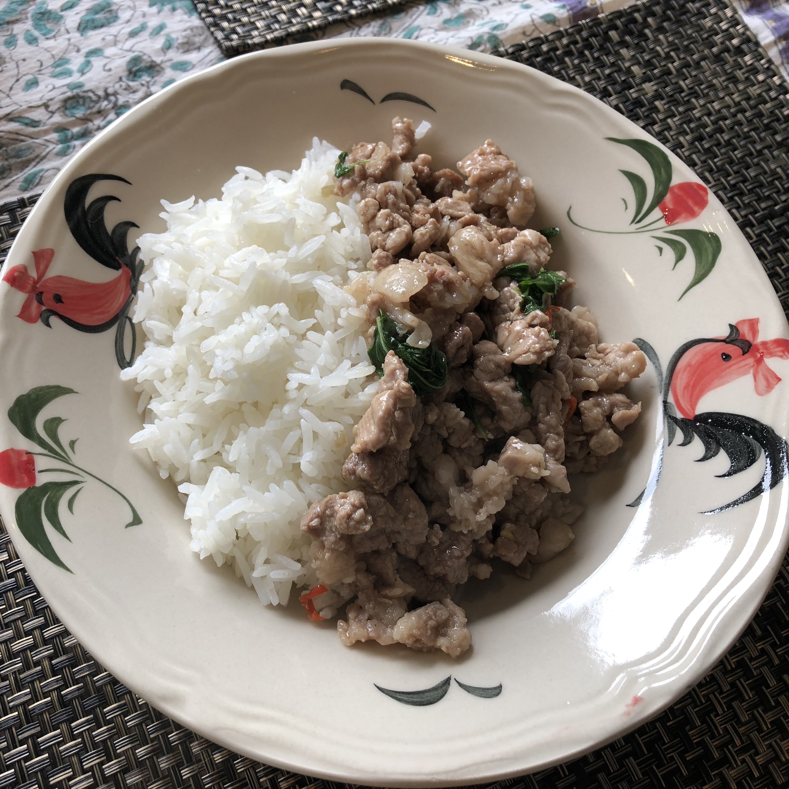YUKIKO さんの タイ料理がわかる！作って味わえる！「鶏肉のガパオごはん」ほか