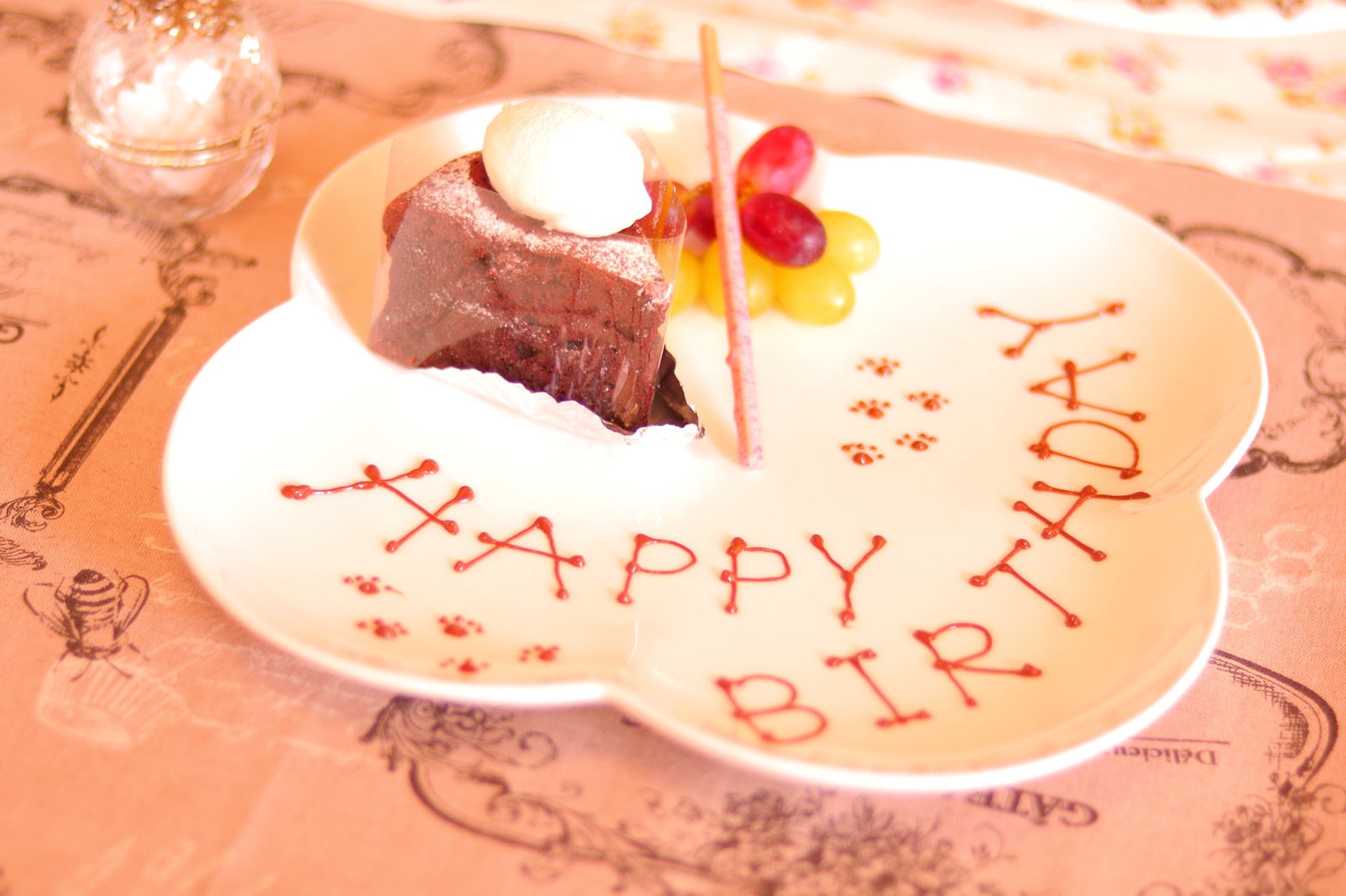 KitchHike User さんの ✨朝活✨チョコペンでお皿を飾ってお誕生日プレートを作ろう♪