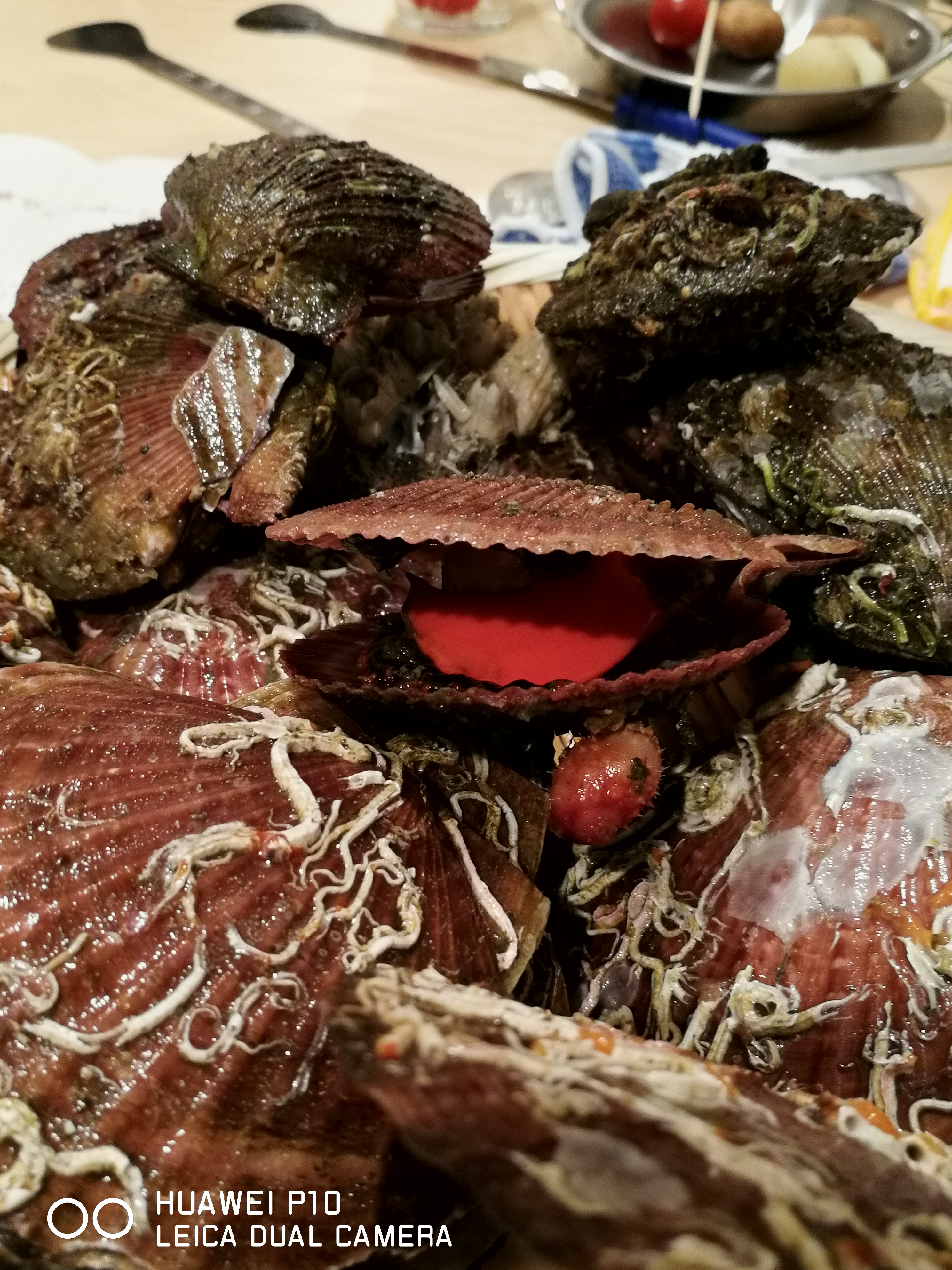 ポケットマルシェ さんの 漁師直送の魚介が最強なんだけど余りそうなのでみんなで料理して食べよう