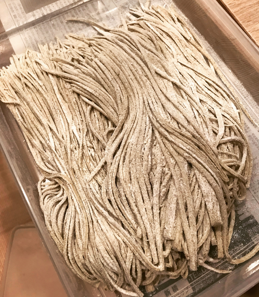 Take さんの お持ち帰り年越しそば付き　切って食べる温かい手打ち蕎麦会