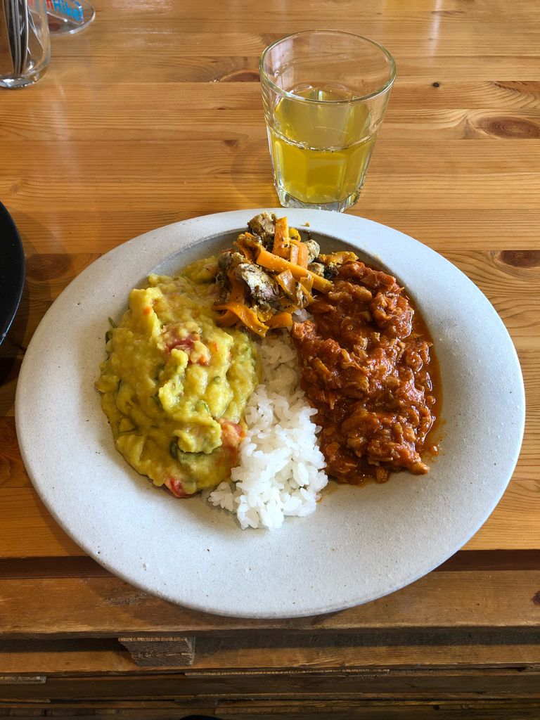 Miho さんの 美味しくて、ぽかぽか。三色スパイスカレー