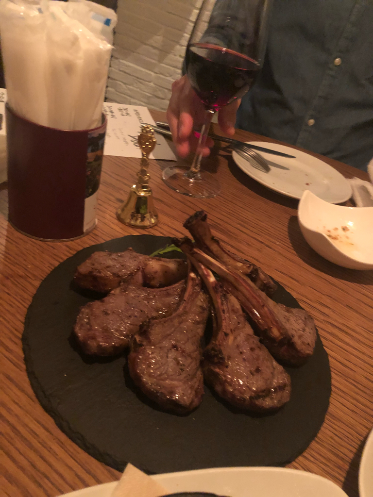 ULTRA CHOP-KitchHike『みんなでお店』 さんの 【満席御礼✨飲み放題つき！】羊好きは押さえておきたい、柔らかジューシーな最高級ラムチョップが絶品！『ULTRA CHOP』にみんなで行こう！