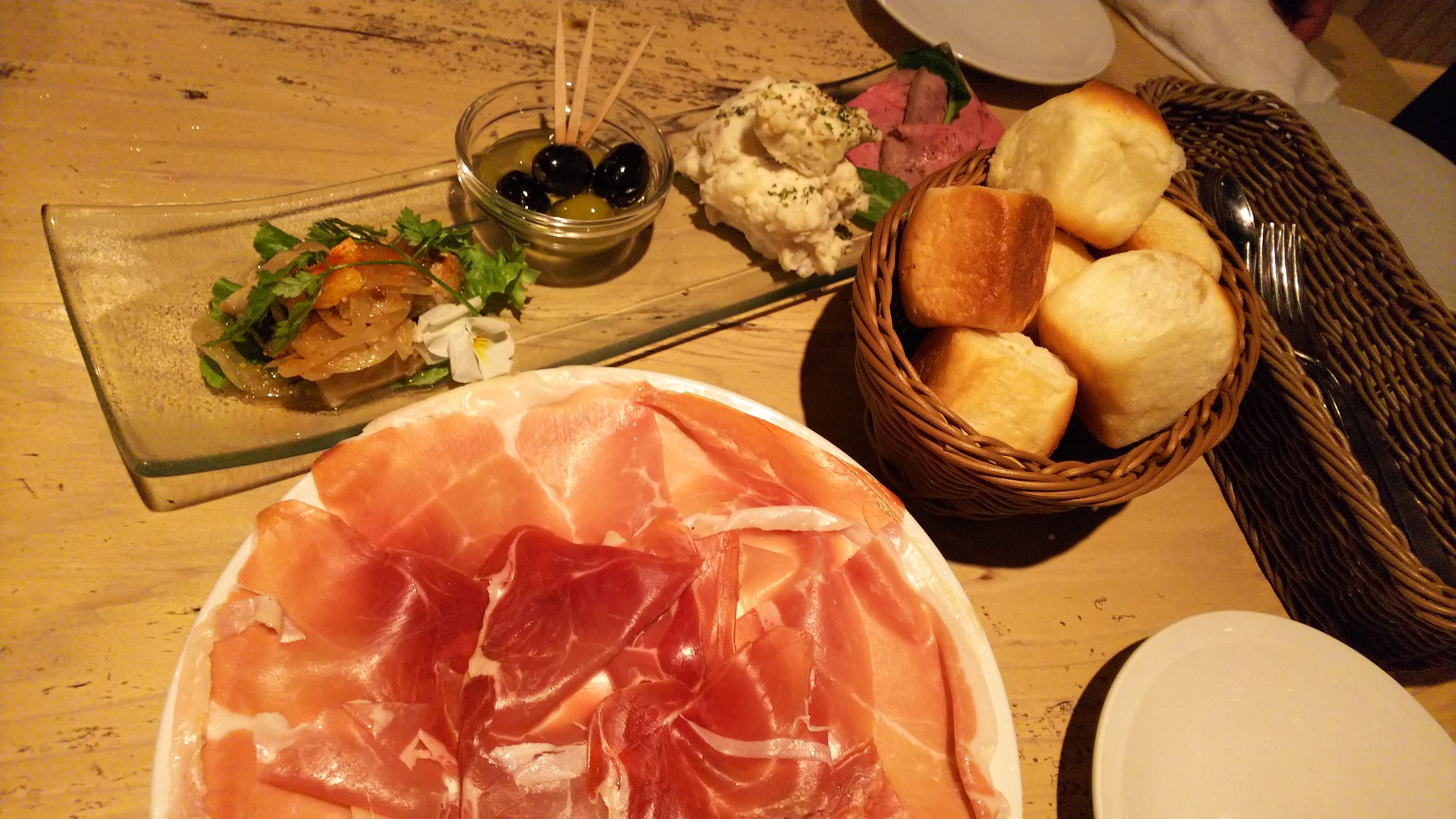 キッチハイク@スペインバル グラシア さんの スペイン料理「スペインバル グラシア」でコース料理を楽しもう(¥2,000 ~ ¥2,999)