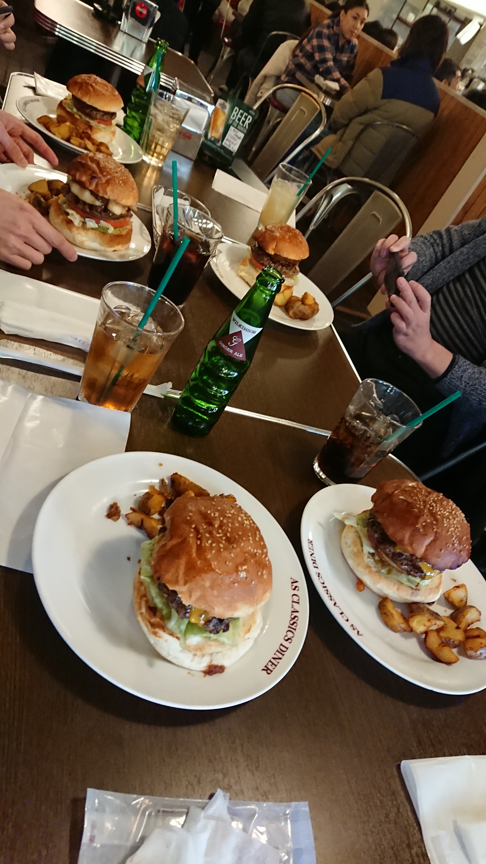 エーエス クラシックス ダイナー KOMAZAWA （AS CLASSICS DINER) さんの ハンバーガー「エーエス クラシックス ダイナー KOMAZAWA」で好きな料理を頼もう(¥1,000 ~ ¥1,999)