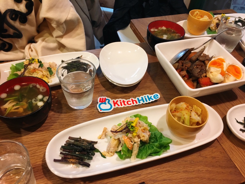 Yuka  さんの 〈オリジナルメニュー〉  お料理上手なパワフルオーナー、ゆかさんに元気をもらえる！『キタナラだれでも食堂』の食卓