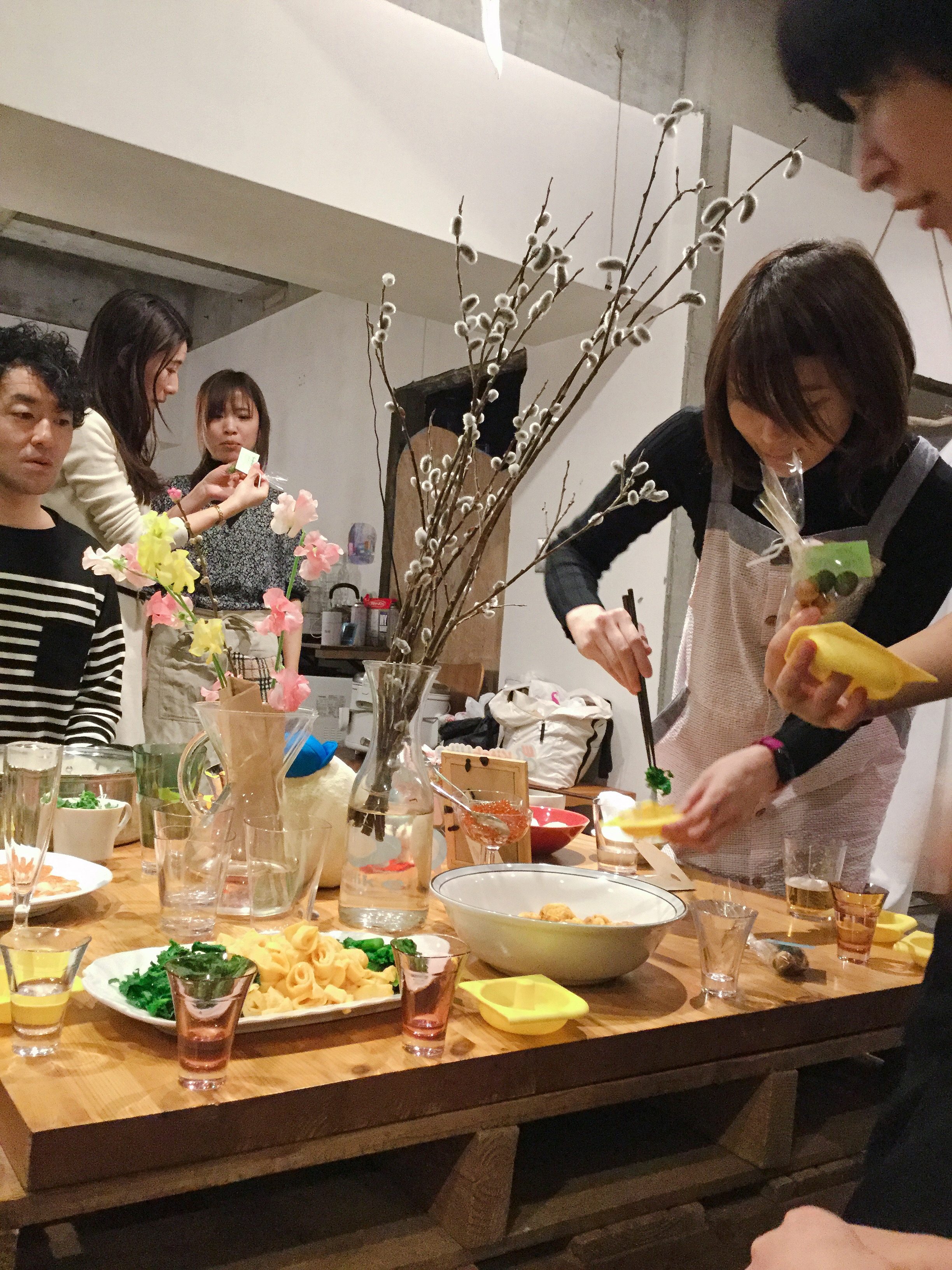 久乃 さんの ＼3月3日だよ！全員集合／！！！大人のひな祭りパーティ！！！話題のスシドちらし寿司から、手作り雛あられ、桜餅に甘酒まで！！！みんなで飲んで食べて、ひな祭りをお祝いしましょう♪♪