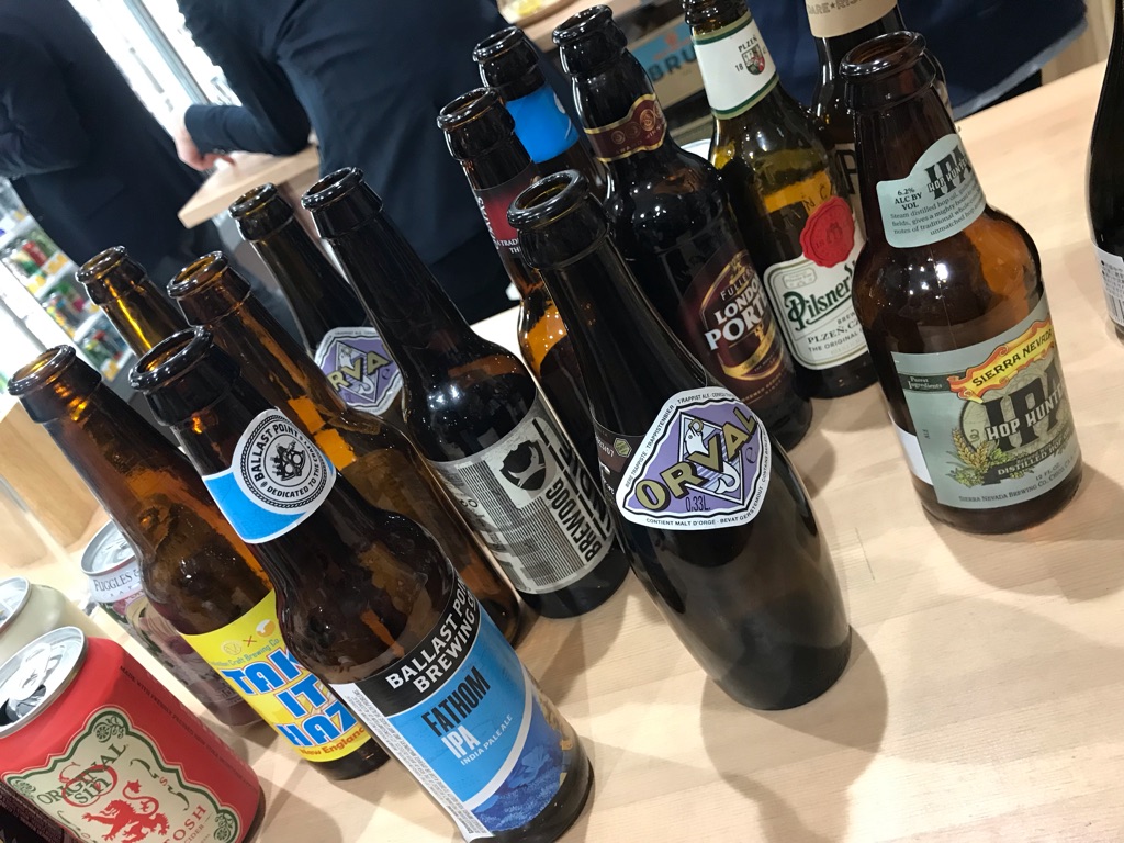 ちょい飲みスタンド- HOPPIN' GARAGE さんの 【新宿】クラフトビールで乾杯しよう！「ちょい飲みスタンド」＜お店はブラッセルズビアプロジェクト新宿に決定＞