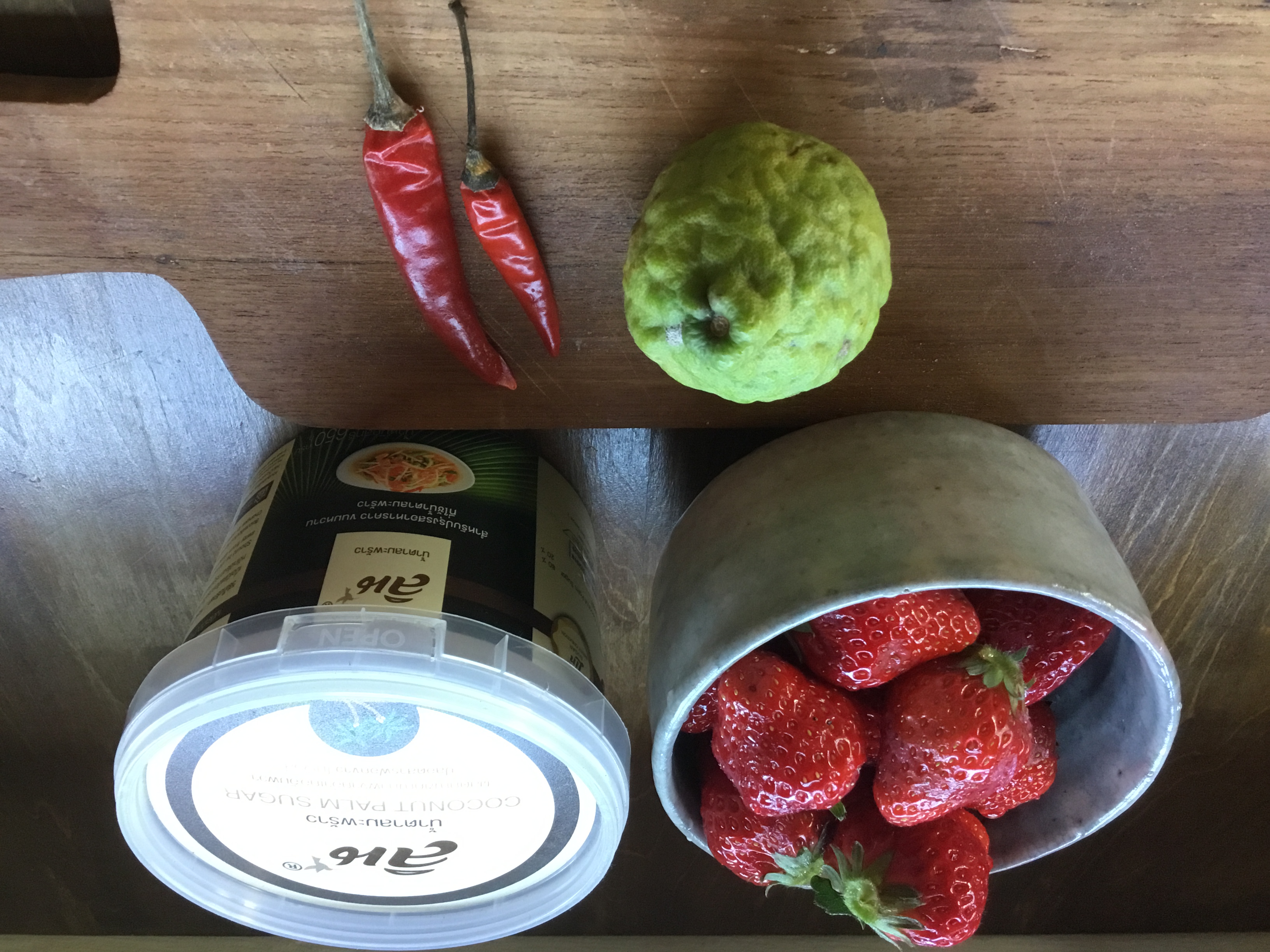 Junko さんの みんなで生春巻き　日タイフュージョンの夕べ　写真はお食後の材料