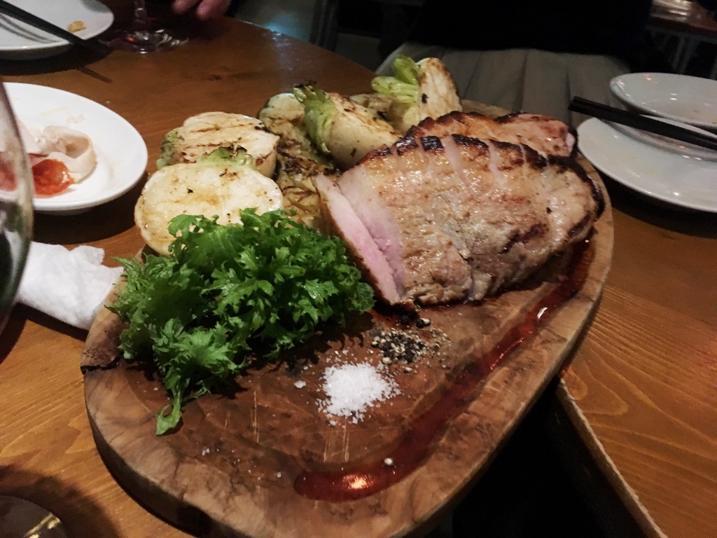 キッチハイク@エルビーシックス(LB6) さんの 都内ではここだけ！熟成肉に三元豚とワイン✨「LB6 (エル・ビー・シックス)」でコースを楽しもう(¥3,000 ~ ¥3,999)