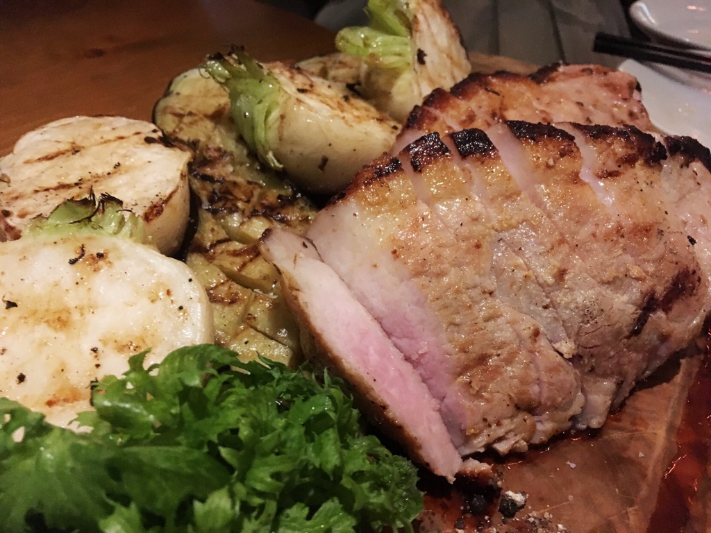 キッチハイク@エルビーシックス(LB6) さんの 都内ではここだけ！熟成肉に三元豚とワイン✨「LB6 (エル・ビー・シックス)」でコースを楽しもう(¥3,000 ~ ¥3,999)