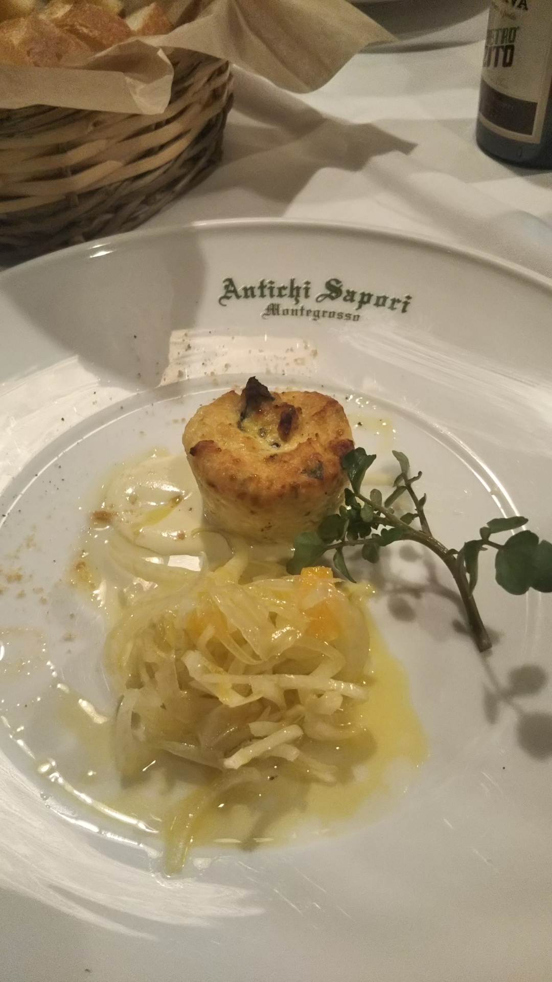 キッチハイク@アンティキサポーリ さんの 2種類の肉料理！南イタリアの郷土料理専門店「アンティキサポーリ」でコース料理を楽しもう(¥4,000 ~ ¥4,999)