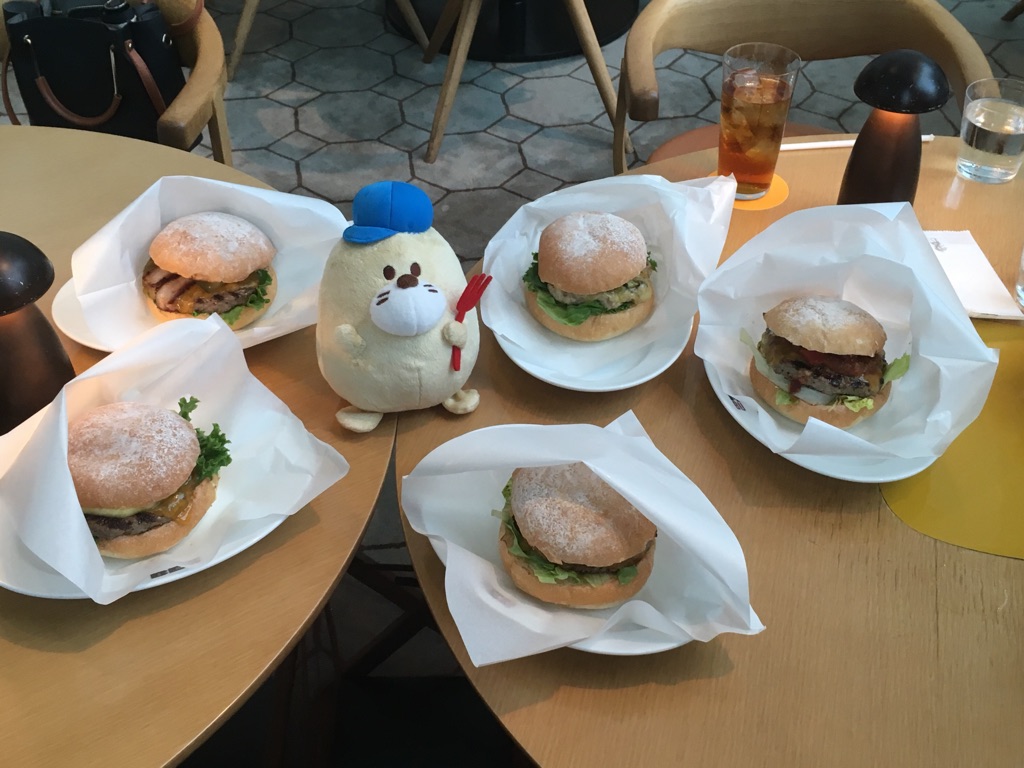 キッチハイク@BeBu(ビブ) さんの 【開催決定✨】食べログ百名店！フォトジェニックなハンバーガー店「BeBu」で好きな料理を頼もう (¥1,000 ~ ¥1,999)