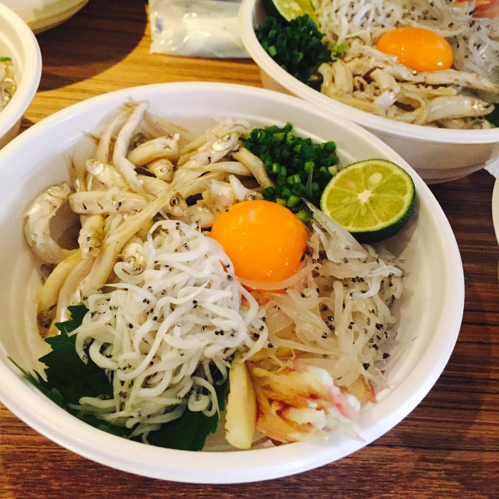 耕 さんの 霞ヶ浦の「シラウオ」を堪能する！！！ 全国の漁師さんや魚市場から送ってもらう旬の魚を調理して喰らう会^^