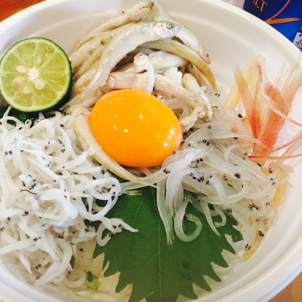 耕 さんの 霞ヶ浦の「シラウオ」を堪能する！！！ 全国の漁師さんや魚市場から送ってもらう旬の魚を調理して喰らう会^^