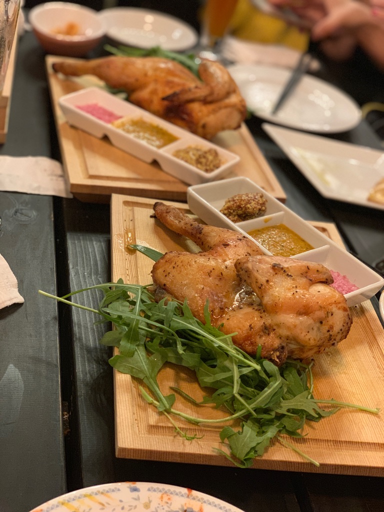 VECTOR BEER 虎ノ門店(ベクタービア) さんの 【虎ノ門】自家醸造のビールを絶品ロティサリーチキンと一緒に味わおう！「ちょい飲みスタンド」@VECTOR BEER 虎ノ門店