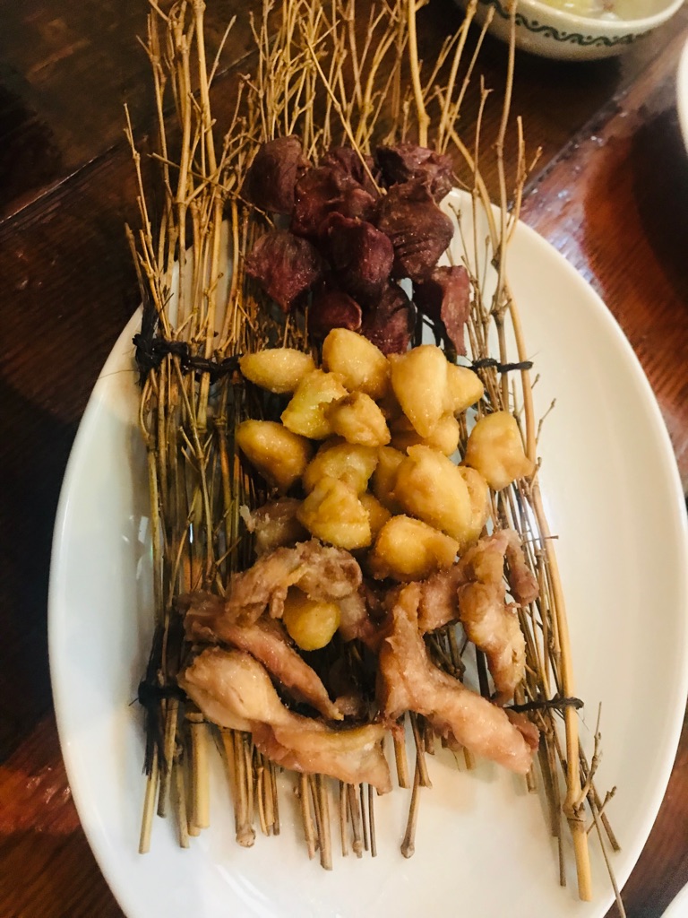 鶏の素揚げ hoshino さんの 【20代限定】鶏好きにはたまらない！とことん鶏を食べ尽くせる「大人の隠れ家」を楽しもう