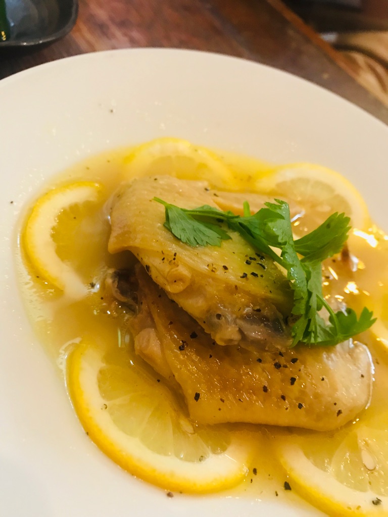 鶏の素揚げ hoshino さんの 【20代限定】鶏好きにはたまらない！とことん鶏を食べ尽くせる「大人の隠れ家」を楽しもう