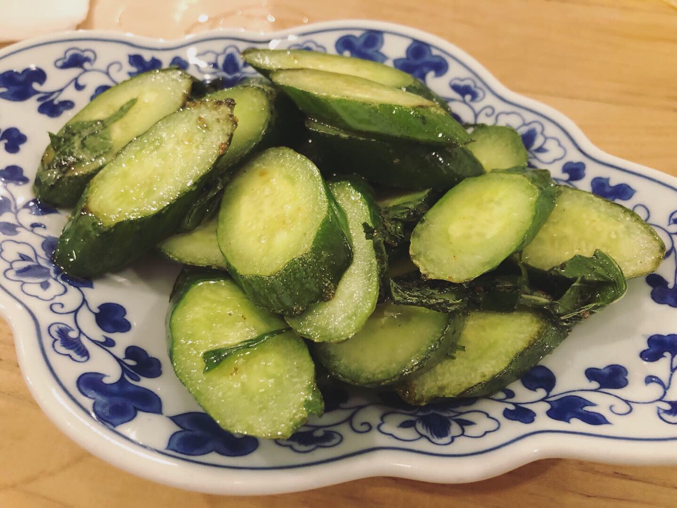 香辣里(シャンラーリー) さんの 発酵・ハーブ・燻製中華！スカッと爽快な辛さを楽しむ本格湖南料理店「香辣里」で好きな料理を頼もう (¥4,000 ~ ¥4,999)