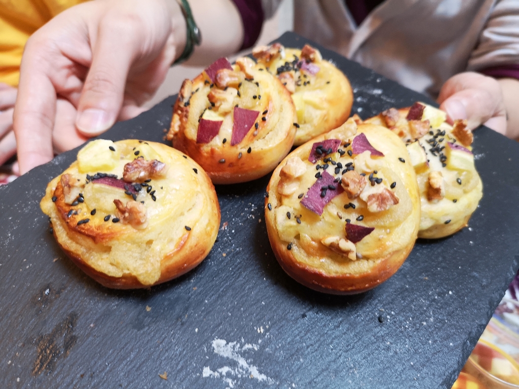 TAKARA さんの 酒粕ラバーに送る🍶【発酵チーズフォンデュwith酒粕酵母パン】大好き❤️発酵Pop-Upデイ。とにかく発酵料理が大好きなCOOKとHIKERが集結😋 楽しいとおいしいはみんなで作る‼️朝から晩までいろんなPop-Upが連続で、まるごと1日みんなで楽しめるPop-Upデイ✨@上野キッチハイクキッチン