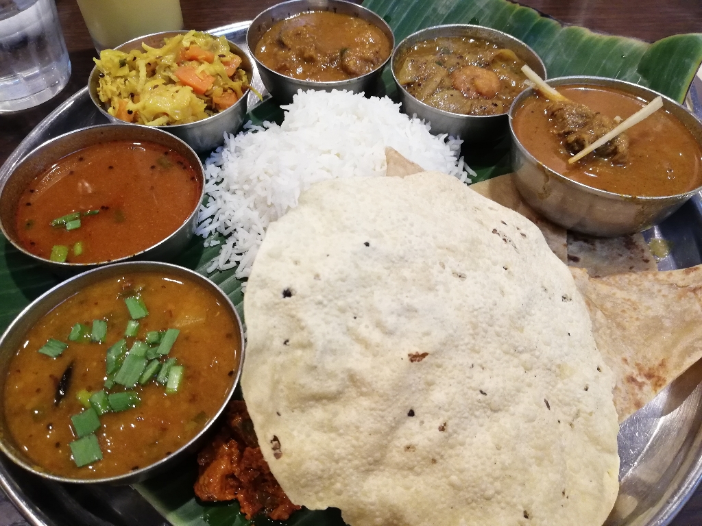 アーンドラ・ダイニング銀座 さんの 食べログ百名店「アーンドラ・ダイニング 銀座」で南インドカレーを食べよう (¥2,000 ~ ¥2,999)