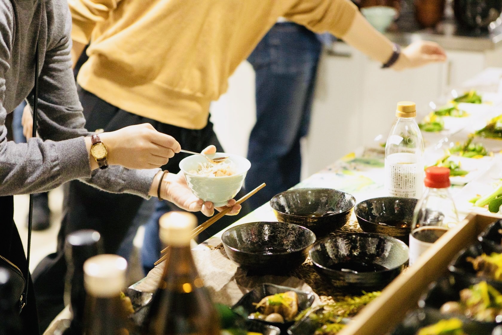 鹿児島県指宿市 さんの 《鹿児島県・指宿市》優しさ&強さ？二種類の鰹節を削って、食べ比べ体験！五感を通じて地域を学ぶ、地酒つきのごはん会