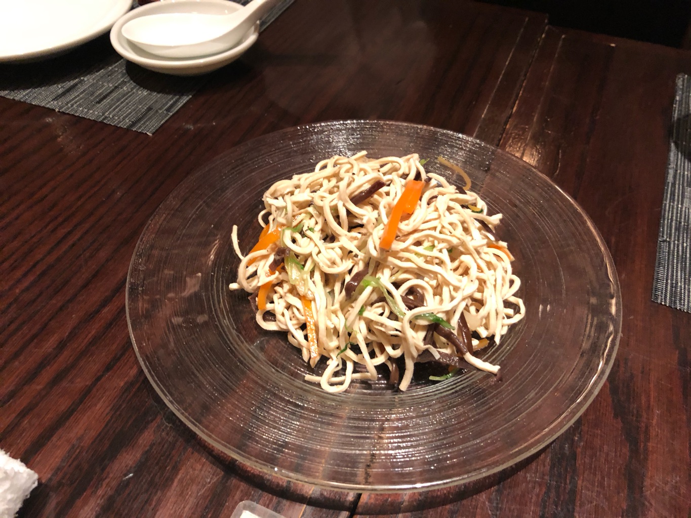 龍福小籠堂 東京ビル TOKIA店(ロンフウシャオロンタン) さんの 肉汁が溢れ出す自慢の小籠包！飲茶「龍福小籠堂」で好きな料理を頼もう (¥1,000 ~ ¥1,999)