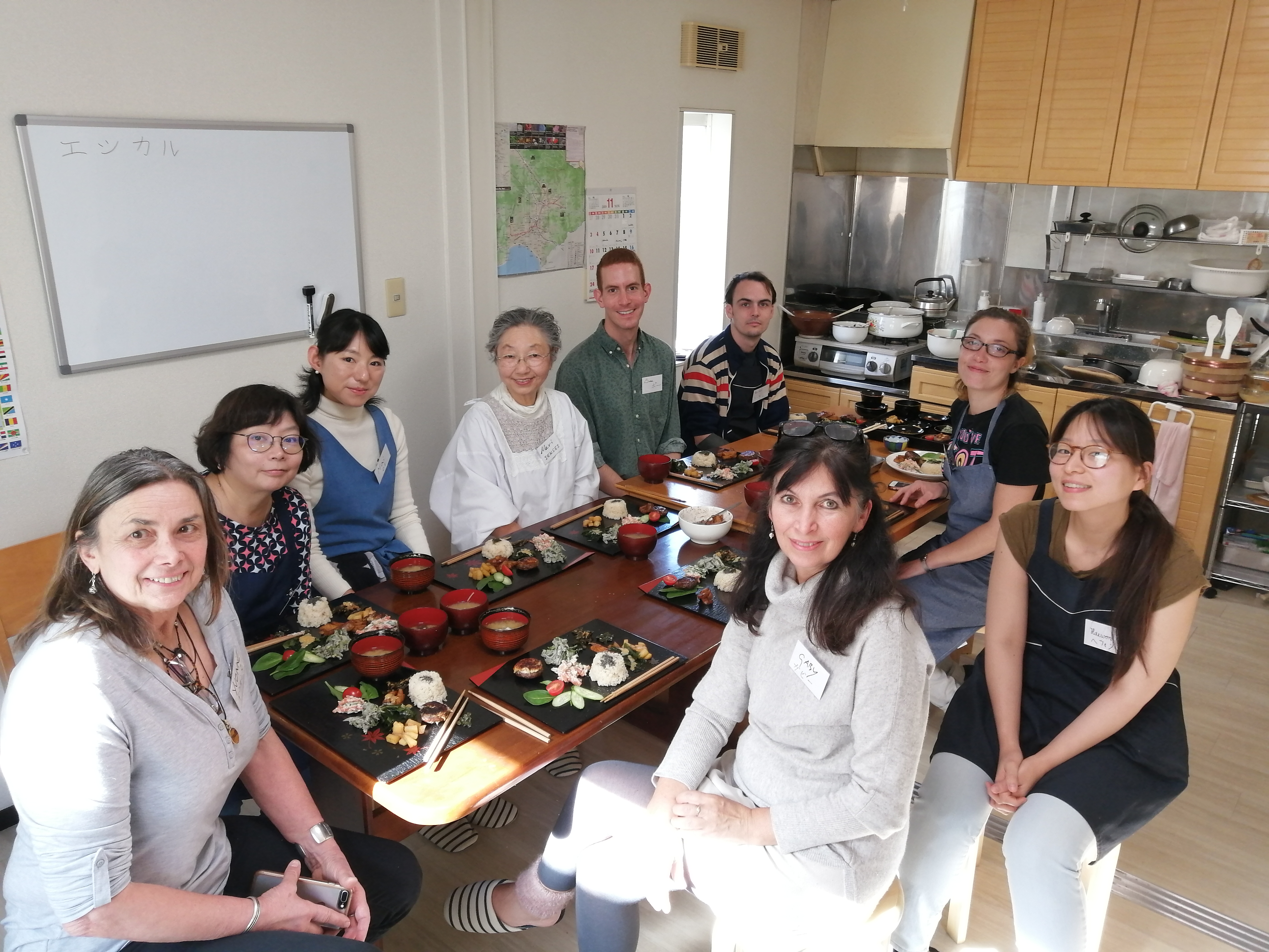 Naoko さんの Evelyneといっしょに「イースターのオムレツ」作って、仏の食文化も学ぶランチ