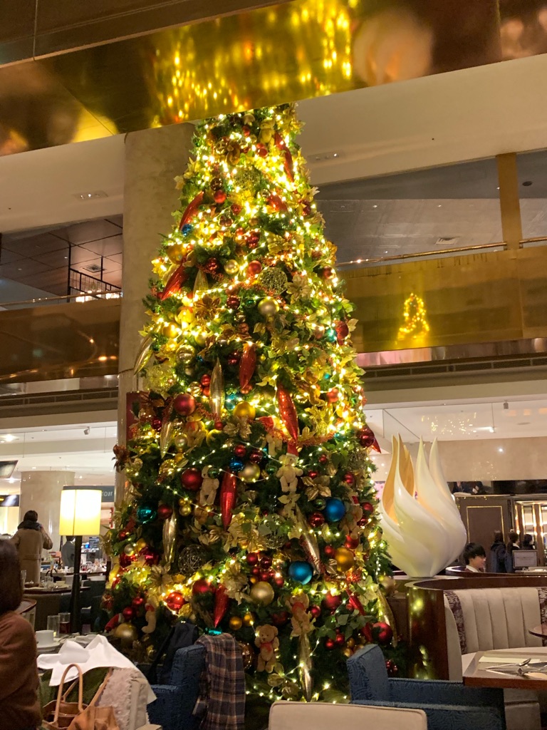 ロビーラウンジ 「マーブルラウンジ」 ヒルトン東京 さんの 「マーブルラウンジ ヒルトン東京」でクリスマス気分を味わおう (¥5,000 ~ ¥5,999)