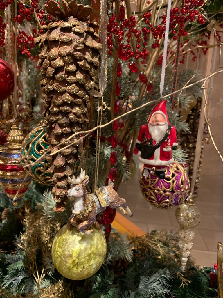 ロビーラウンジ 「マーブルラウンジ」 ヒルトン東京 さんの 「マーブルラウンジ ヒルトン東京」でクリスマス気分を味わおう (¥5,000 ~ ¥5,999)