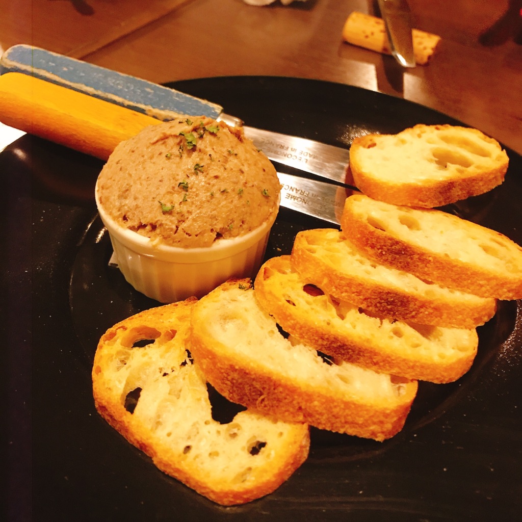 Kitchen&Bar cinq(サンク) さんの 【新店】地元の人に愛されるビストロ「Kitchen&Bar cinq」でお肉とワインの至福のペアリングを楽しもう(¥4,000 ~ ¥4,999)