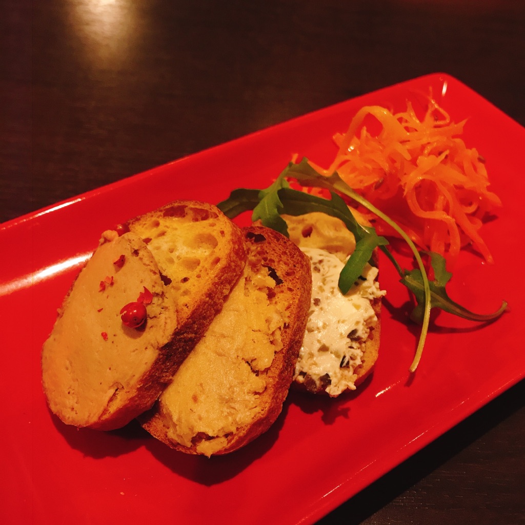 Kitchen&Bar cinq(サンク) さんの 【新店】地元の人に愛されるビストロ「Kitchen&Bar cinq」でお肉とワインの至福のペアリングを楽しもう(¥4,000 ~ ¥4,999)