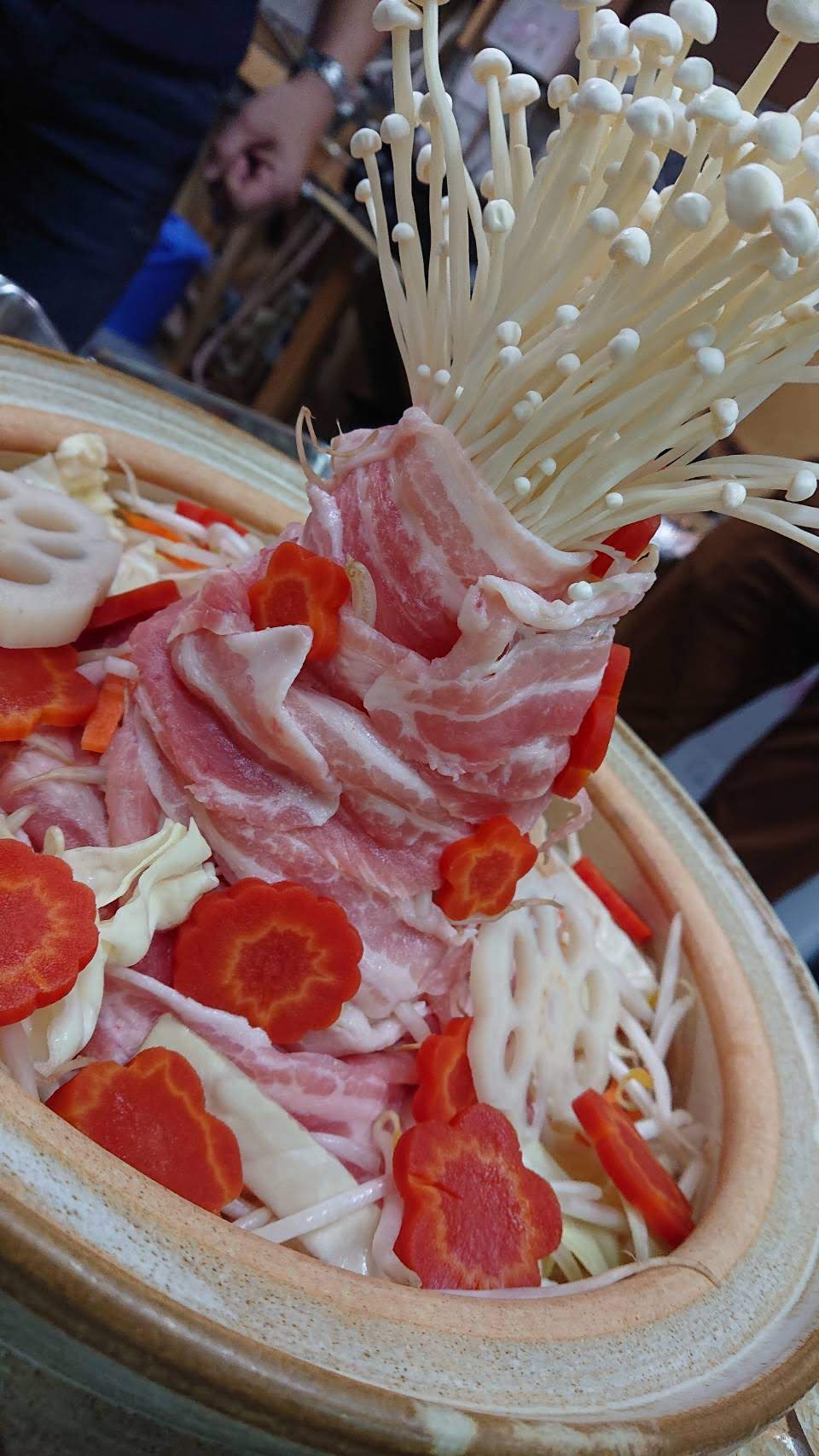 Naoko さんの 【トレンド鍋！？】肉タワー鍋を作って食べよう！