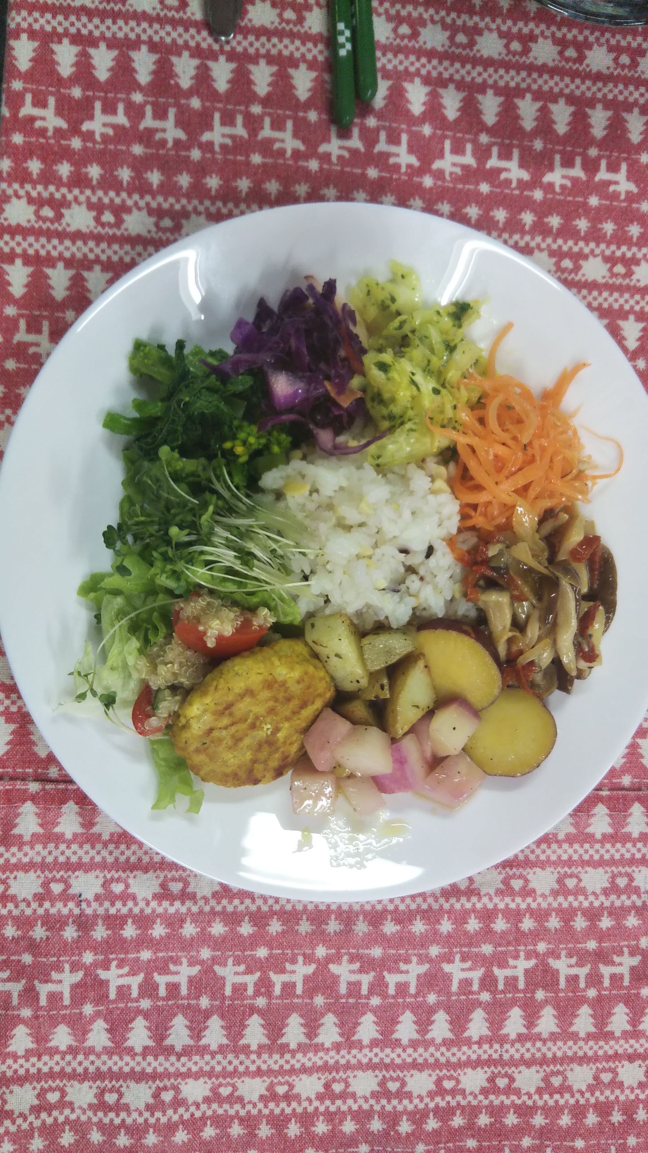 KitchHike User さんの ポキやガーリックシュリンプなどハワイアンフードを一緒に作って食べよう！ハワイのビール１本付き