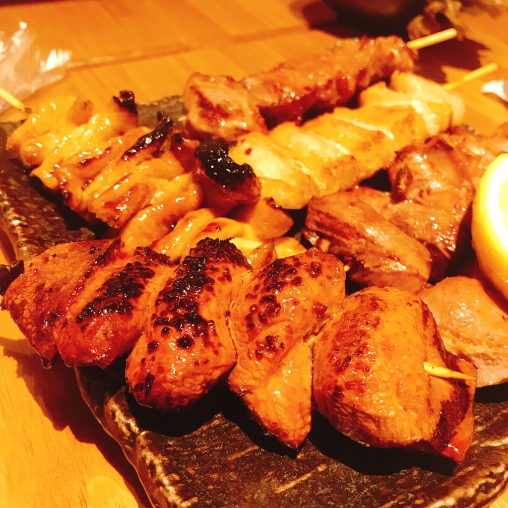 やきとん木々家 六号店  五反田高架下店 さんの 10種類以上の豚の部位を食べ尽くせる！五反田の高架下でこだわりのやきとんを味わおう