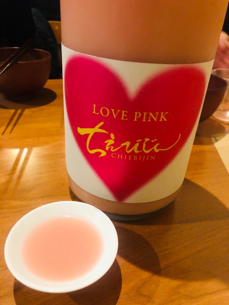 日本酒バルどろん さんの 隠れた地酒が24種類以上！日本酒をカジュアルに楽しもう（3000円から）