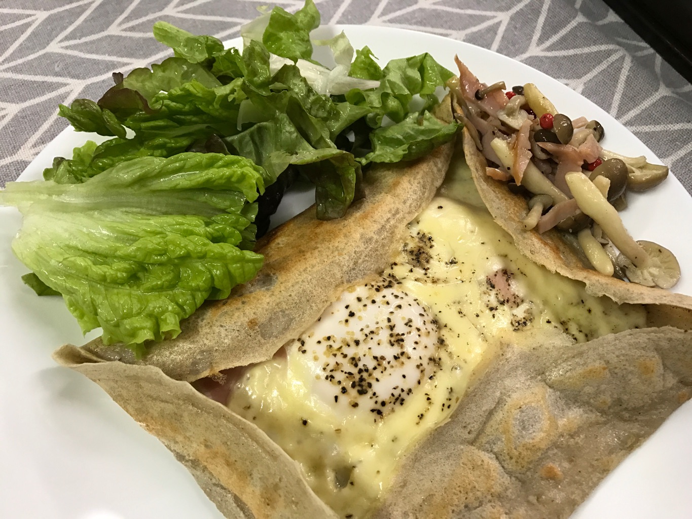 Ibuki さんの 旬のフルーツを満喫しよう！梨とぶどうの食べくらべ🍇🍏シャインマスカットあります