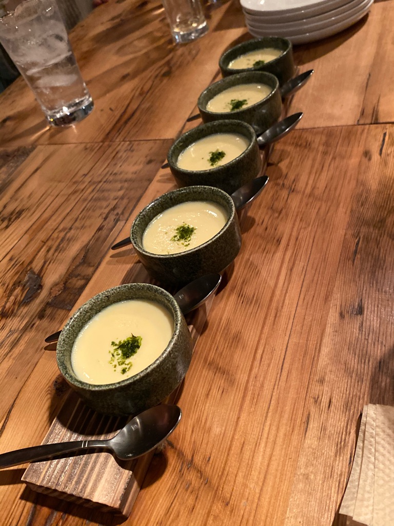 TREX  TORANOMON CAFE(トレックス) さんの ＼新会場／〈おまかせ和定食〉連日100人が押し寄せる！人気の定食が楽しめる『TREX TORANOMON CAFE』の食卓