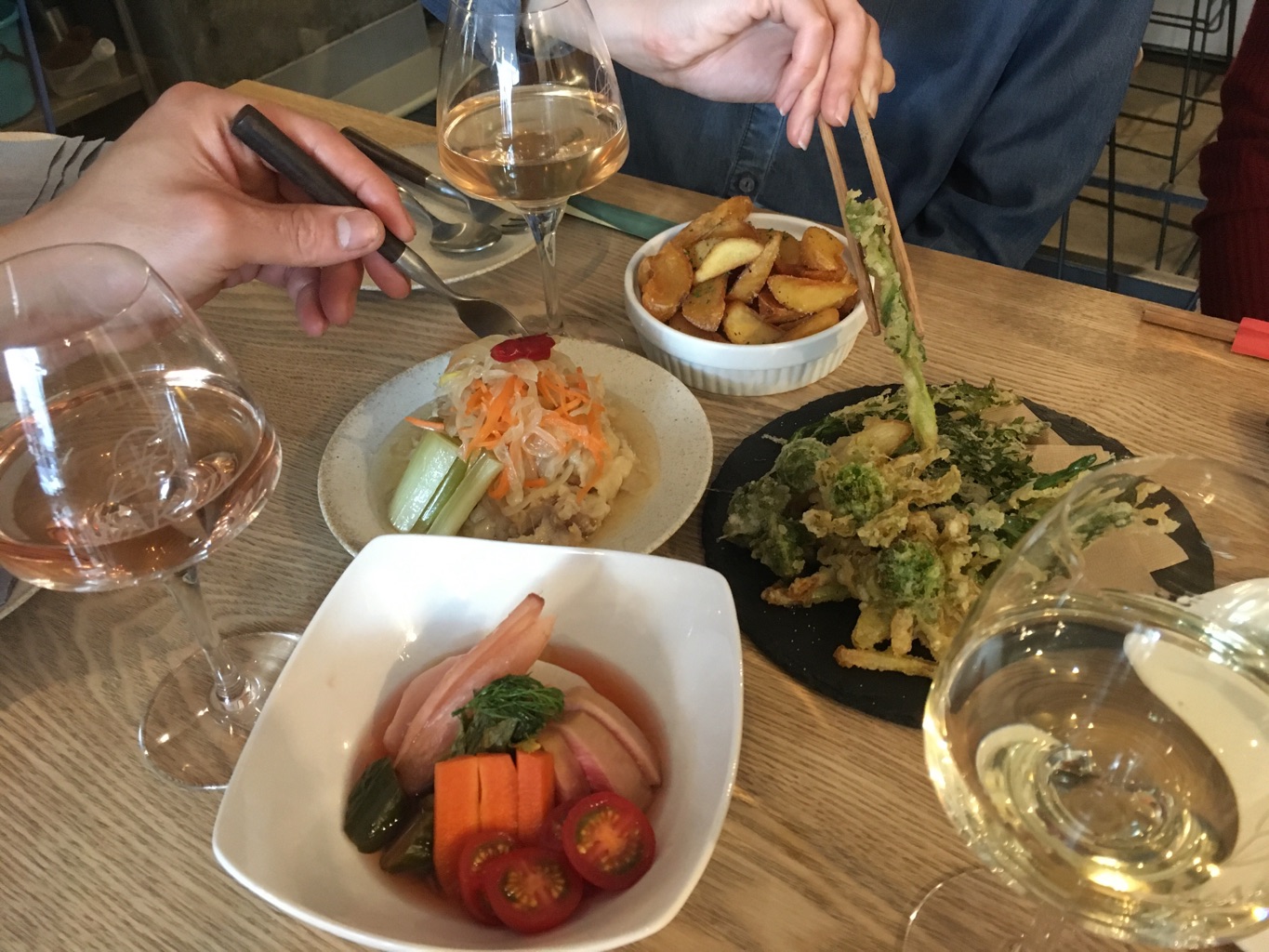 Whim SAKE & TAPAS(ウィム サケ アンド タパス) さんの お取り寄せ企画！三軒茶屋とパリに醸造所を持つ『WAKAZE』の日本酒をみんなで飲もう (#オンライン飲み)