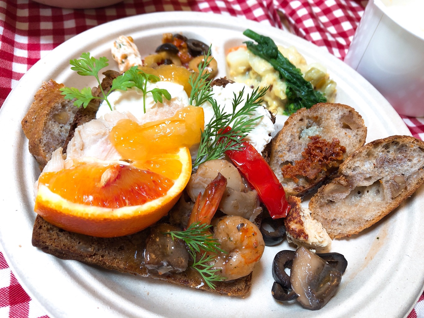 ChiHiR0 さんの 大好きキッチハイク！〜Chihiroの焼き立ておやつパンとハーブティ～