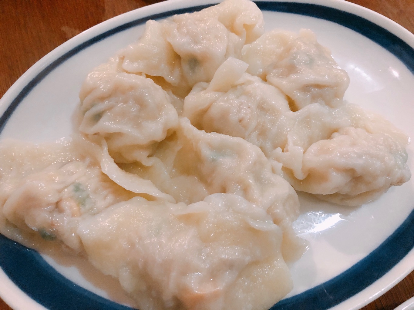 ギョウザマニア 品川はなれ さんの 有名グルメガイド掲載店舗！餃子専門店「ギョウザマニア 品川はなれ」で好きな料理を頼もう (¥2,000 ~ ¥2,999)