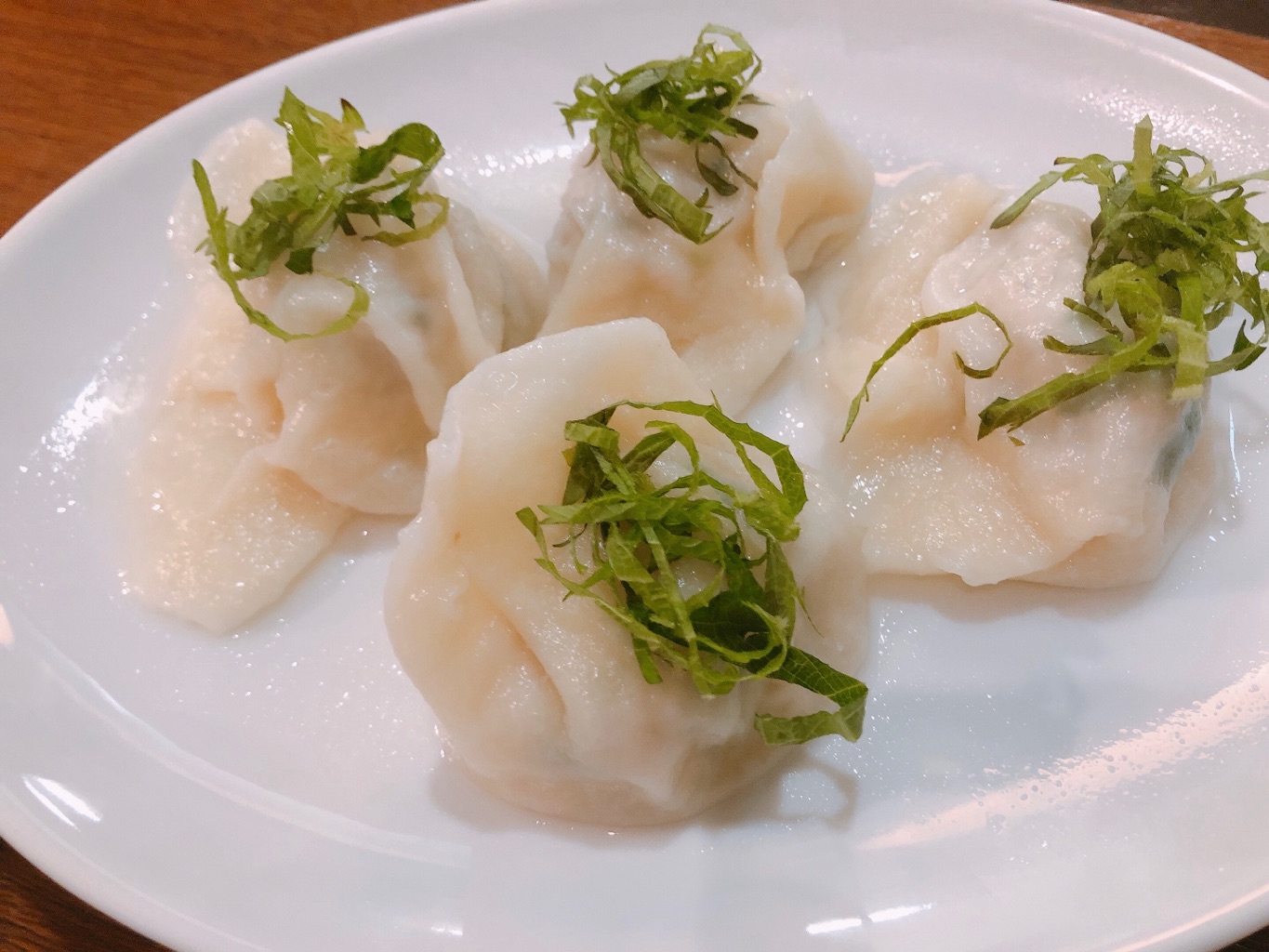 ギョウザマニア 品川はなれ さんの 有名グルメガイド掲載店舗！餃子専門店「ギョウザマニア 品川はなれ」で好きな料理を頼もう (¥2,000 ~ ¥2,999)